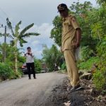wabup bojonegoro melihat jalan poros desa jari kecamatan gondang bojonegoro