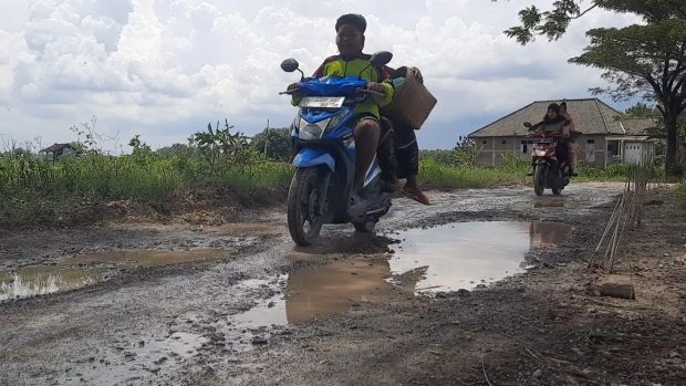 Pengerjaan Proyek BKD Desa Punggur Tunggu Masa Panen Usai