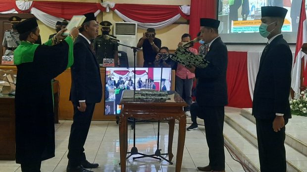 Resmi, M Anis Mustofa gantikan Alm. Rasijan Sebagai Anggota DPRD Bojonegoro