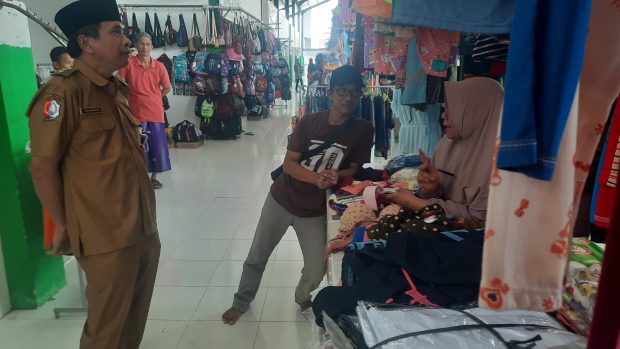 Pasar Majuraya Sepi Pembeli, Pedagang Madul ke Wabup Bojonegoro